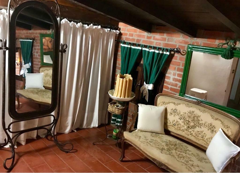 Podere Sant'Angelo Aparthotel Vernasca Екстериор снимка